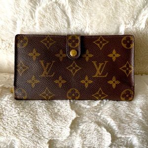 LOUIS VUITTON Wallet